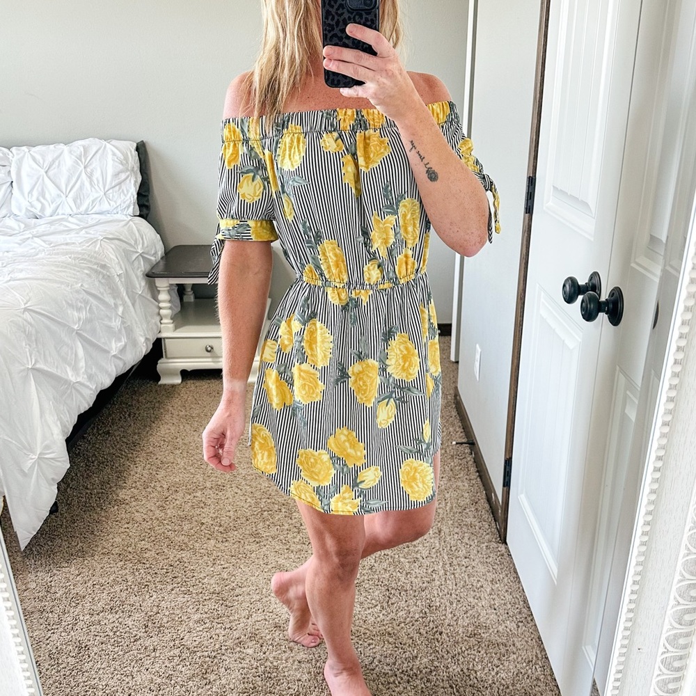 Mint of Blush Black White Striped Yellow Floral Off Shoulder Mini Dress Medium